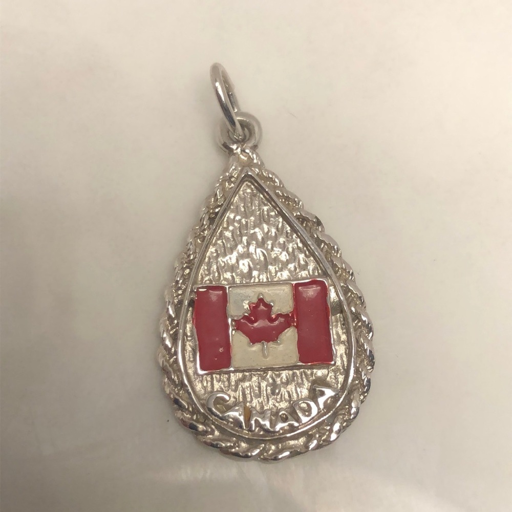 Canadian Flag “Canada” pendant sterling silver vintage bracelet charm‎